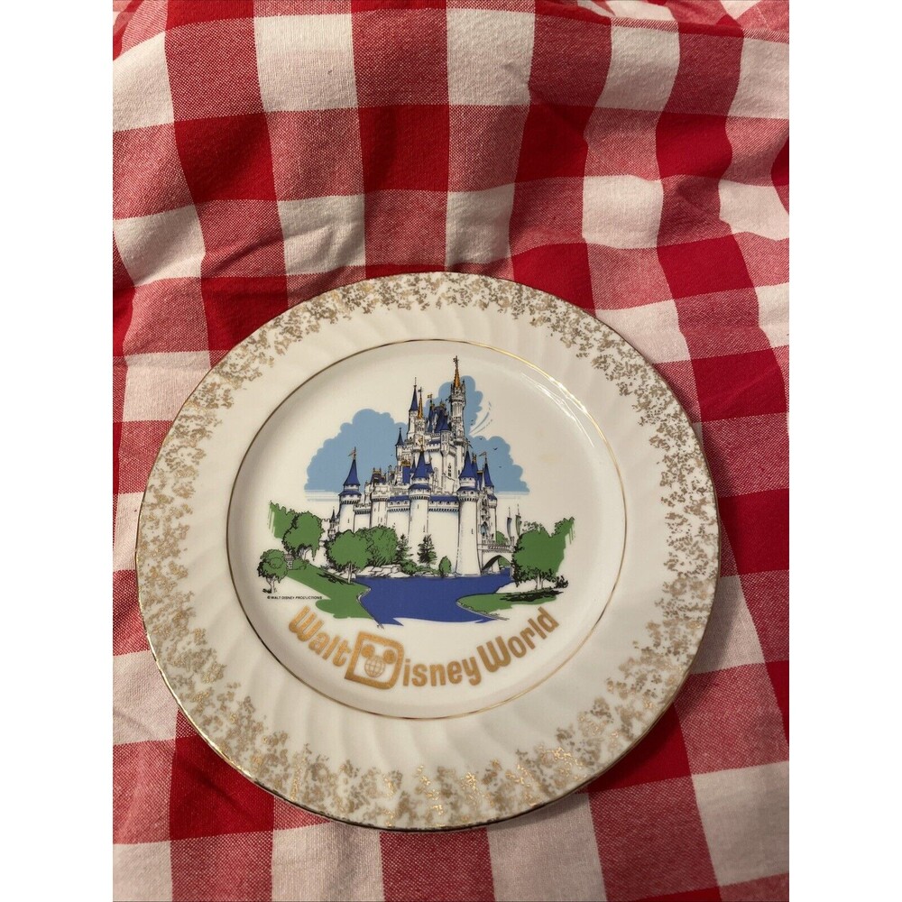 Walt Disney World Japan Vintage 1980s 9” Diameter Plate